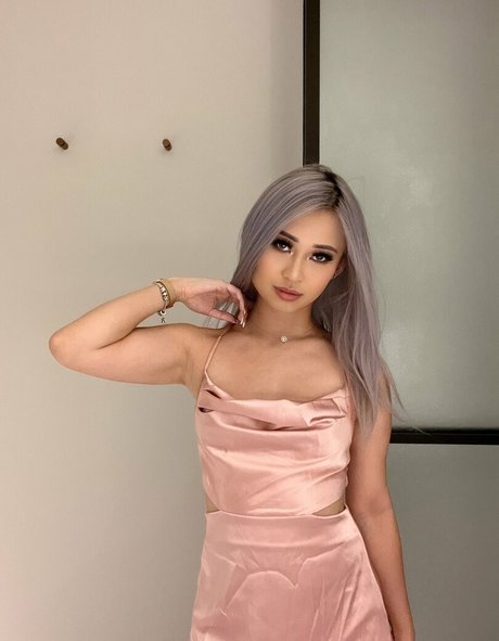 Gina Nguyen photo 8