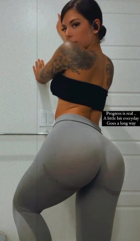 Gina Valentina photo 214