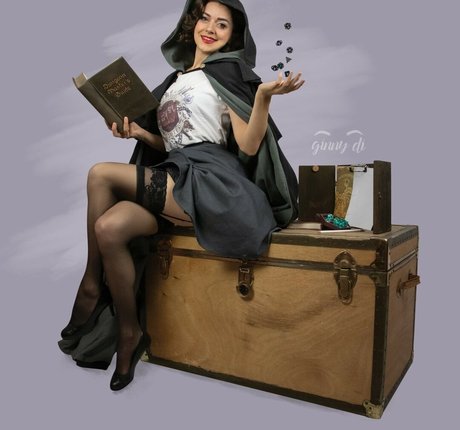 Ginny Di photo 42