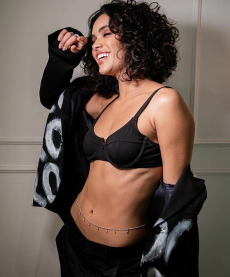 Giovana Cordeiro photo 60