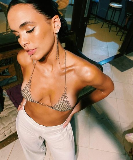 Giovana Cordeiro photo 65