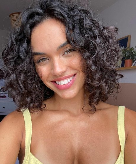 Giovana Cordeiro photo 75