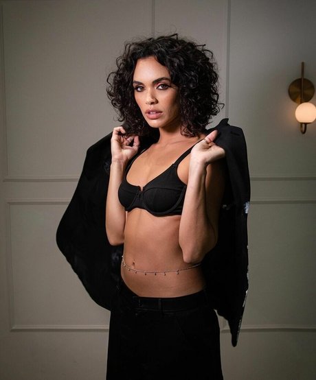 Giovana Cordeiro photo 83