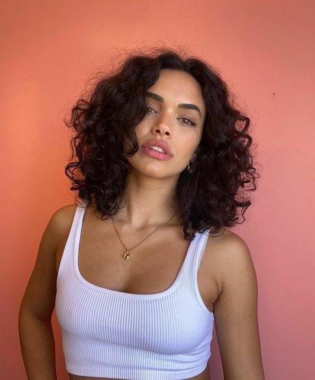 Giovana Cordeiro photo 87