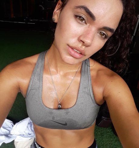 Giovana Cordeiro photo 105