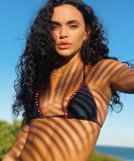 Giovana Cordeiro photo 109