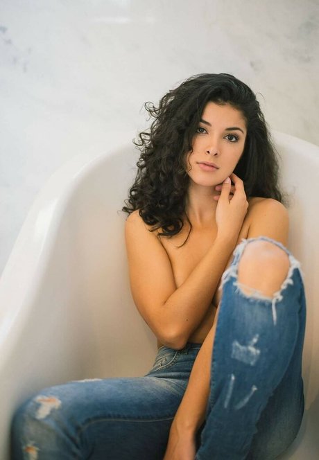 Giovana Fagundes photo 18