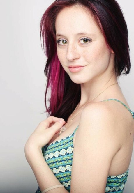 Girlfriend Reviews photo 3