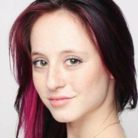 Girlfriend Reviews photo 5