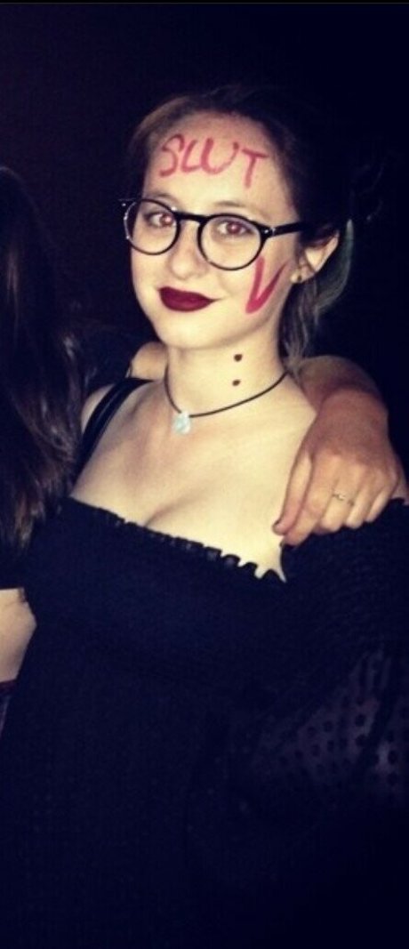 Girlfriend Reviews photo 24