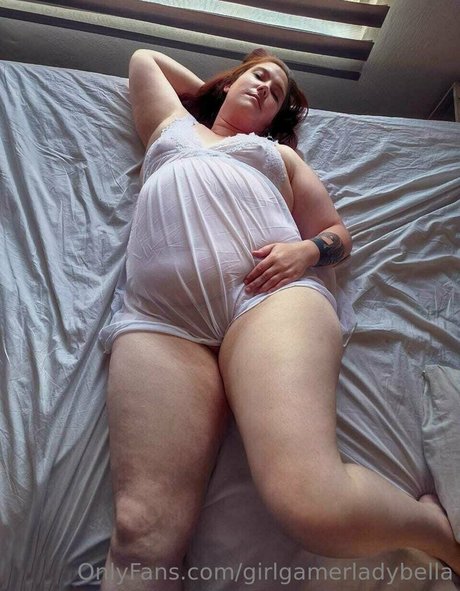 Girlgamerladybella photo 34