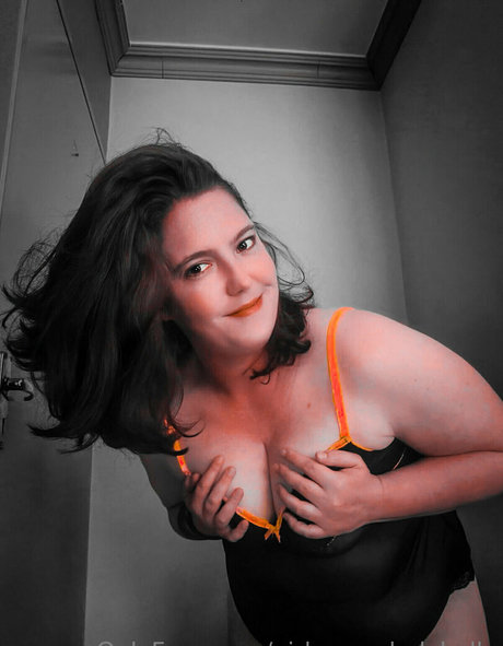 Girlgamerladybella photo 62