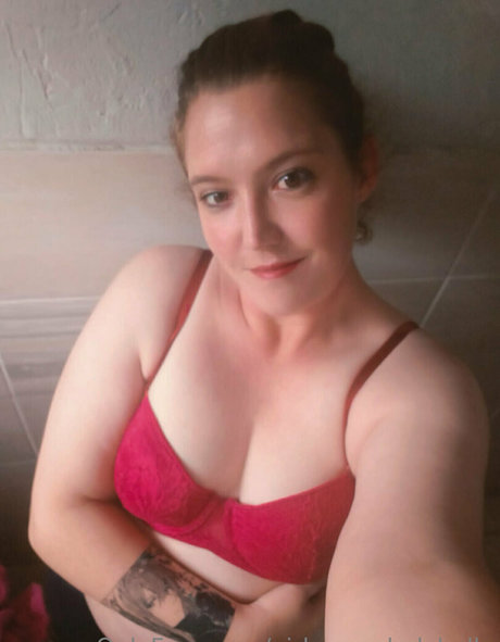 Girlgamerladybella photo 64