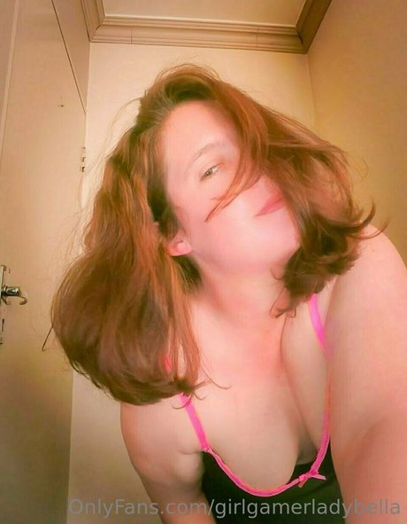 Girlgamerladybella photo 69