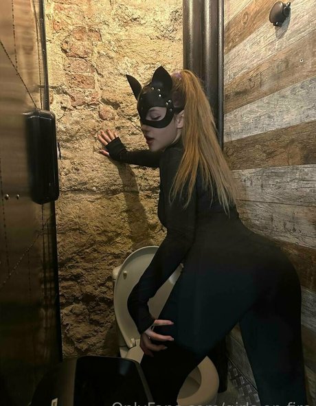 Girls.on.fire photo 44