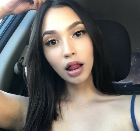 Giselle Calzadillas photo 16
