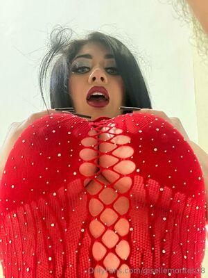 Giselle Montes photo 37