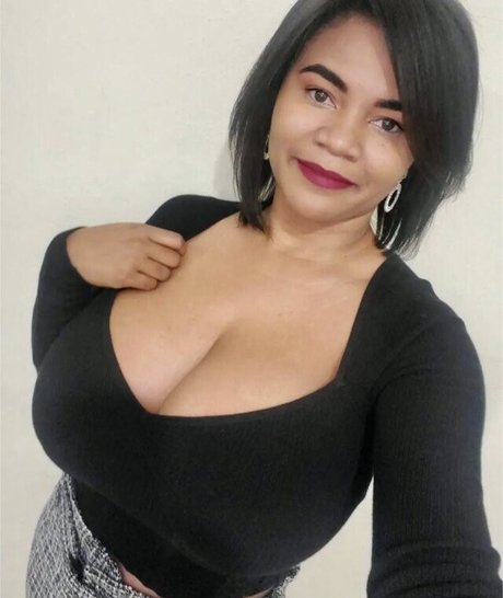 Gisselle F photo 24