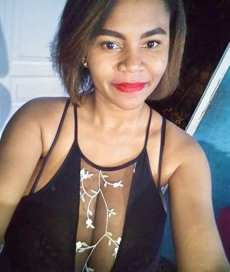 Gisselle F photo 31