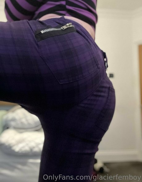 Glacierfemboy photo 8