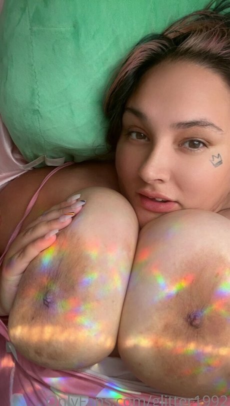 Glitter1992 photo 36
