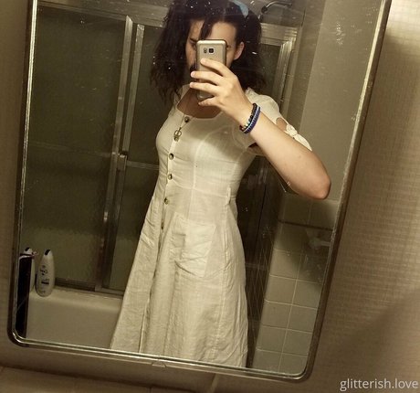 Glitterishhh photo 21