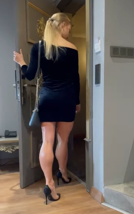 Gloria Legs photo 10