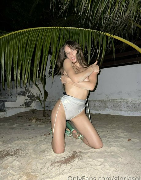 Gloria Sol photo 2084