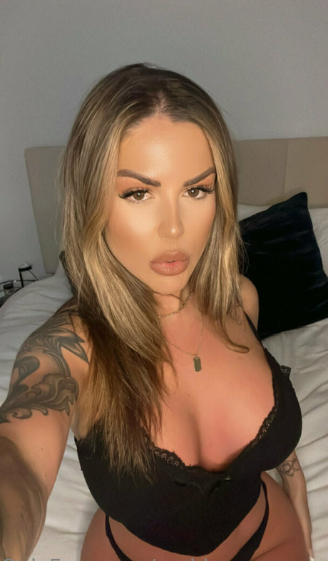 Goddesscarmenxo photo 13