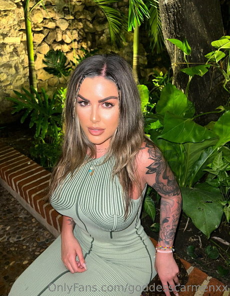 Goddesscarmenxo photo 22