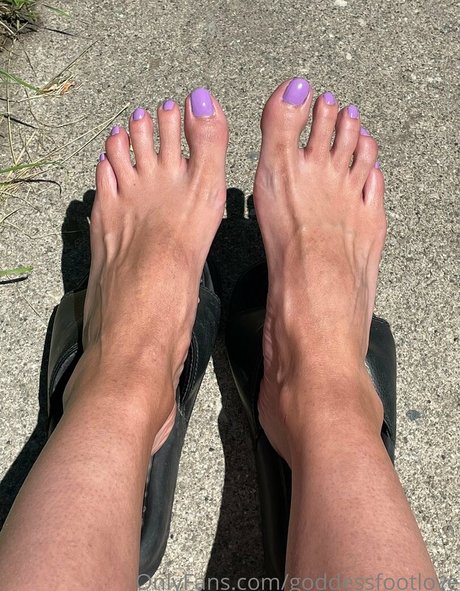 Goddessfootlove photo 9