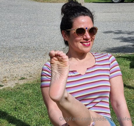 Goddesshathafeet photo 5