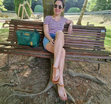 Goddesshathafeet photo 10