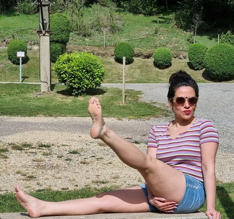 Goddesshathafeet photo 11