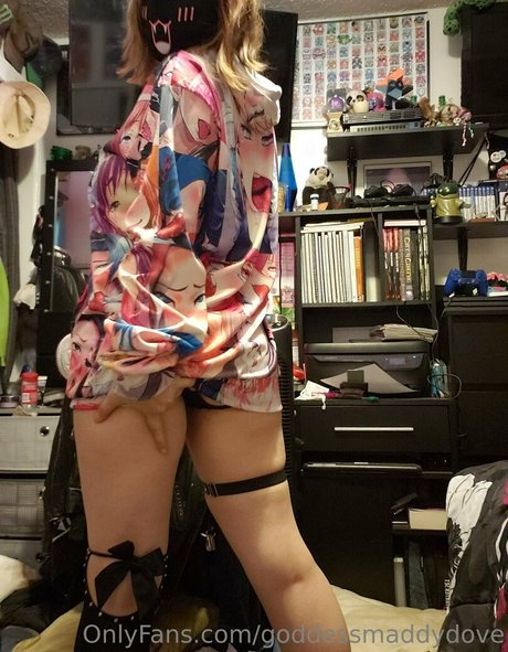 Goddessmaddydove photo 38