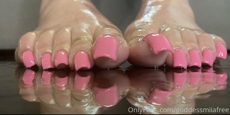 Goddessmiiafree photo 9