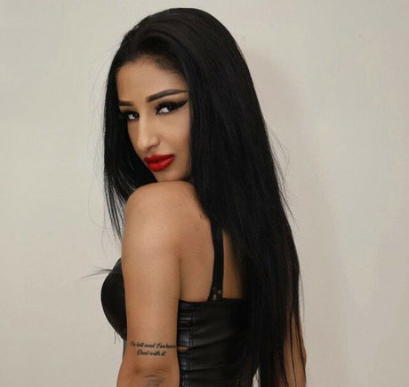 GoddessNicole01 photo 4