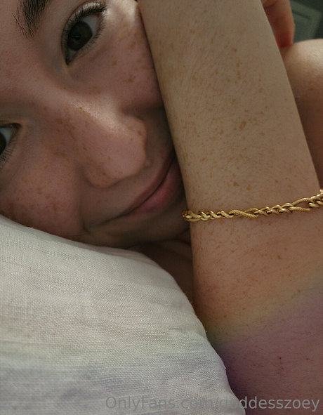 GoddessZoey photo 24