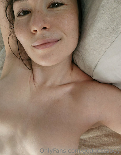 GoddessZoey photo 33