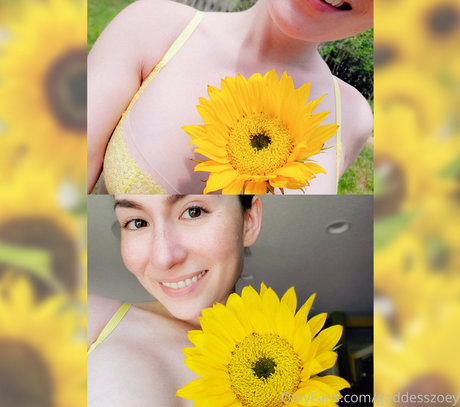 GoddessZoey photo 365