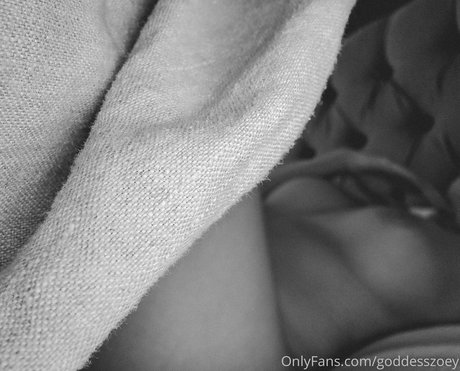 GoddessZoey photo 368