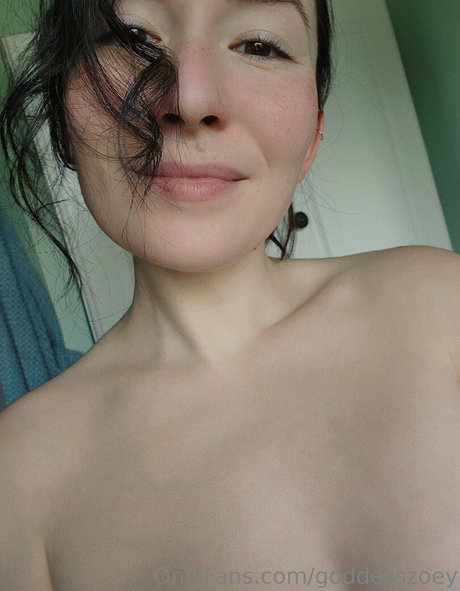 GoddessZoey photo 393
