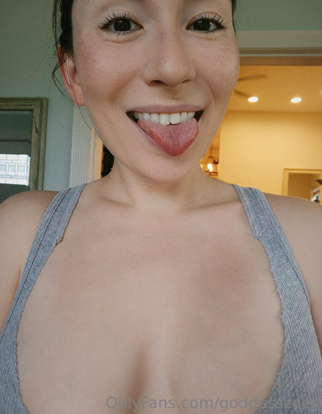 GoddessZoey photo 425
