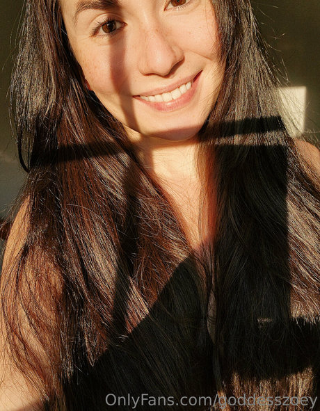 GoddessZoey photo 525