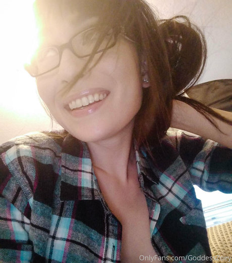 GoddessZoey photo 837