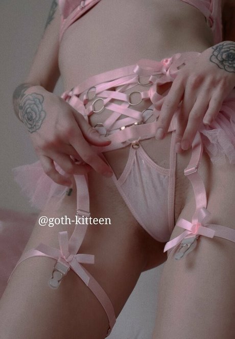 Goth-kitteen photo 48