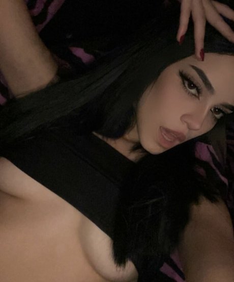 Gothg1rl photo 7