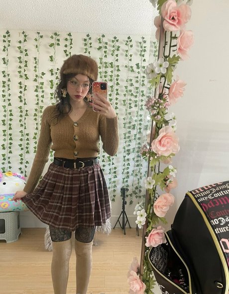Gothgirlmaya photo 15