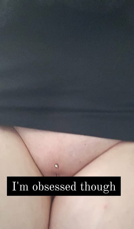 Gothicc Peach photo 4