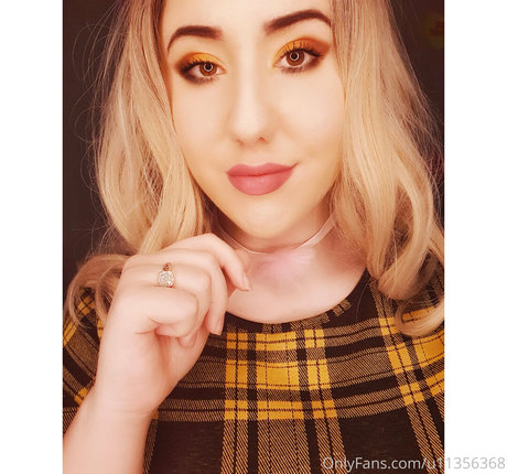 Gothickitti photo 41